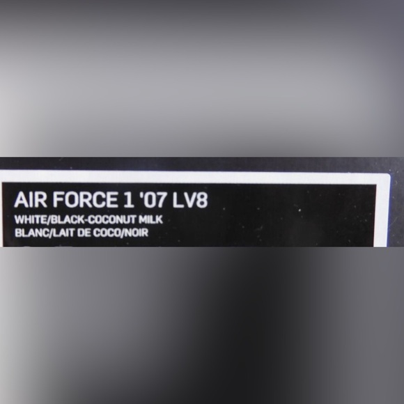 Air Force 1 - Picture 4 of 7